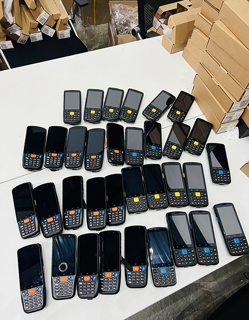 PDA租赁服装盘点行业：提升效率、降低成本的好选择