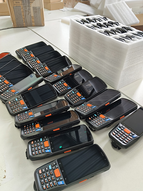 PDA租赁：服装行业盘点的智能解决方案